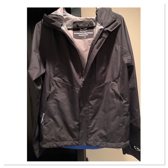 Champions Men’s hooded black rain jacket/coat - Picture 2 of 6